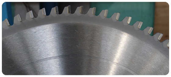 TCT saw blade for cutting large diameter ERW pipe and seamless steel pipe